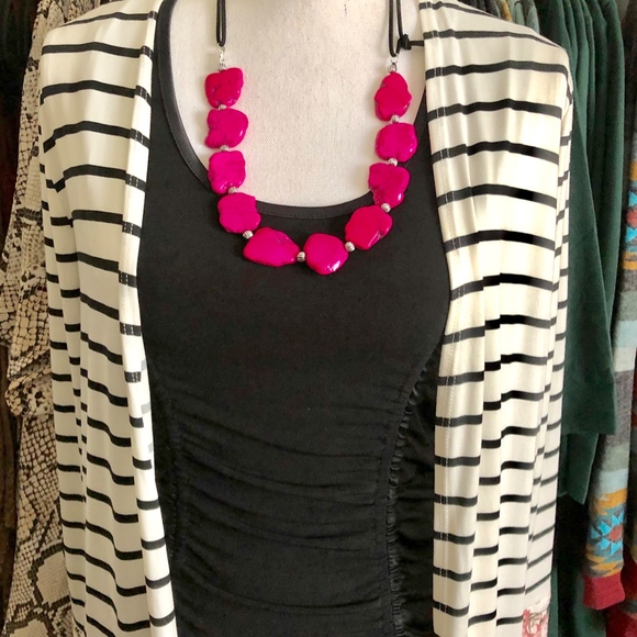 Chunky Beads Single Layer Necklace - 6 colors - Picture 5 of 6